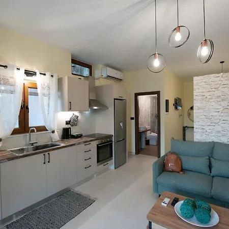 Perion Stone Apartment Sea Front Kolymbari Exterior photo