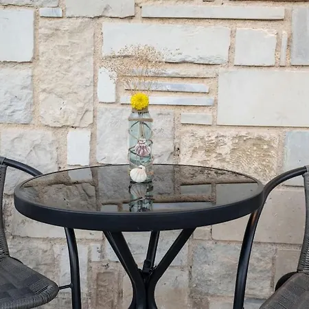 Perion Stone Apartment Sea Front Kolymbari Exterior photo