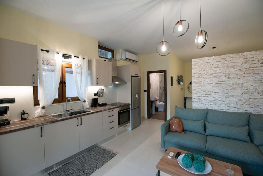 Perion Stone Sea Front Apartament Kolimvari