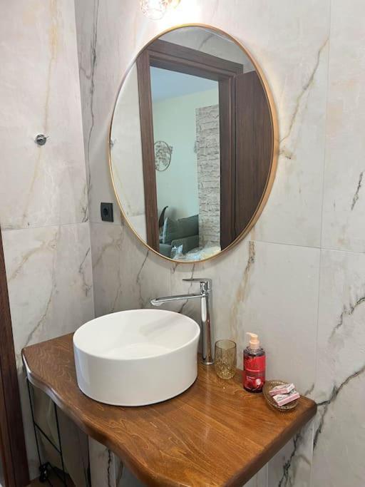 Perion Stone Sea Front Appartement *